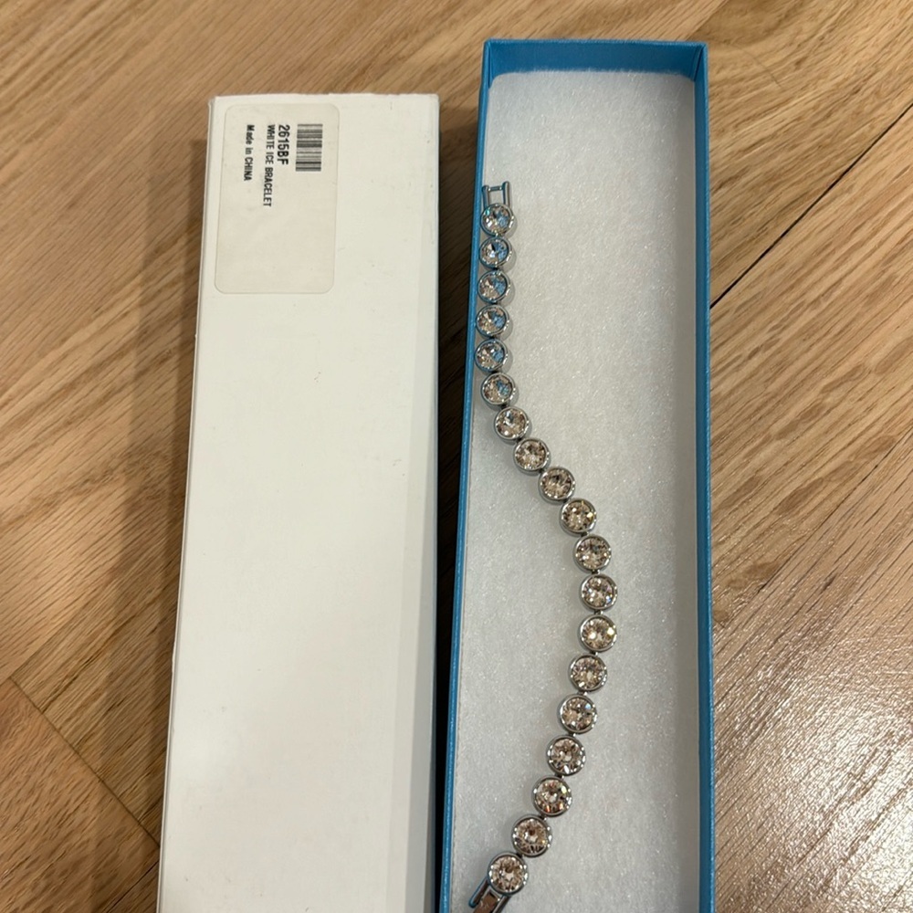 Touchstone crystal white ice bracelet new